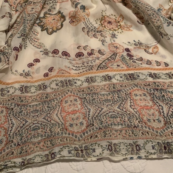 Belk Peasant Top with beautiful BoHo print MP - Picture 4 of 5